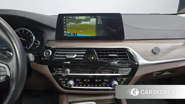 BMW 5 Series (G30) 2018 Серый из Кореи, фото 5