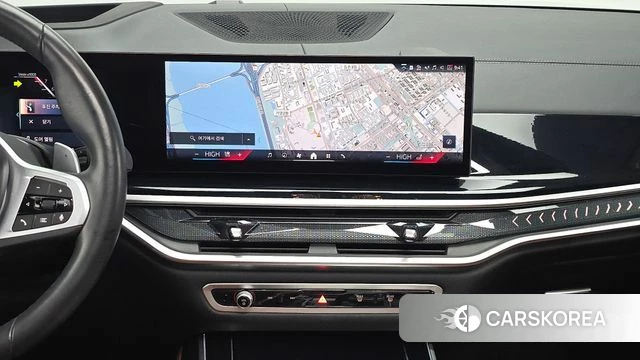 BMW X7 (G07) 2024 Серебристо-серый из Кореи, фото 5