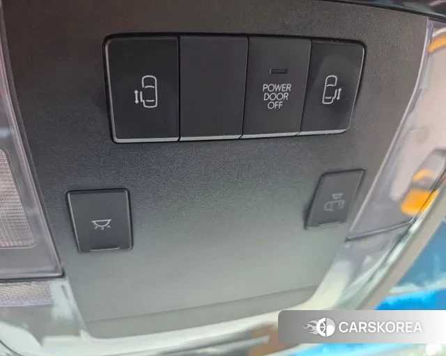 Hyundai Staria 2023 Желтый из Кореи, фото 5