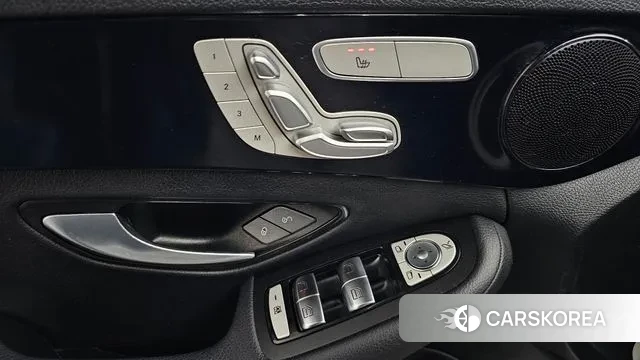 Mercedes-Benz C-Class W205 2019 Белый из Кореи, фото 5