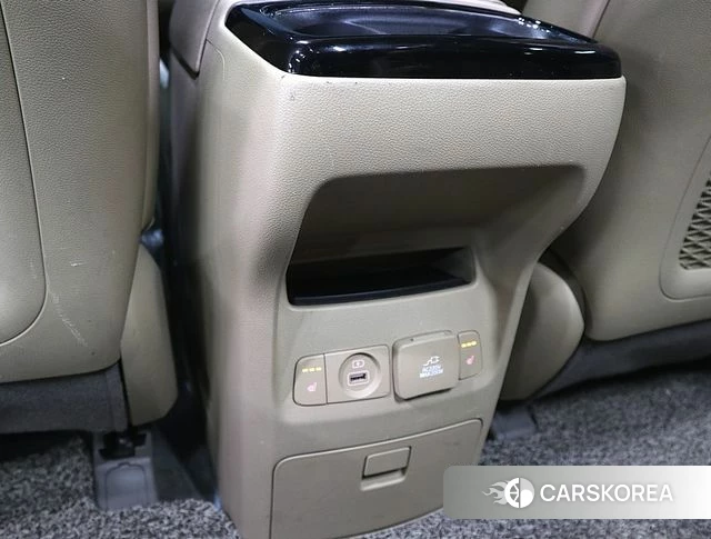 Kia The New Carnival 2018 Белый из Кореи, фото 5