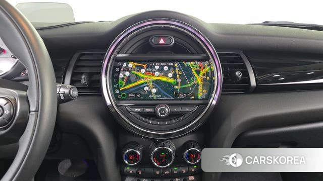 Mini Cooper 2019 Жемчужный цвет из Кореи, фото 5