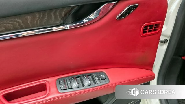 Maserati Quattroporte 2018 Белый из Кореи, фото 5