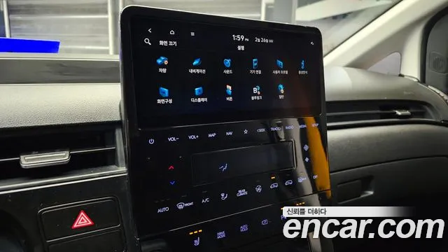 Hyundai Staria 2023 Желтый из Кореи, фото 5