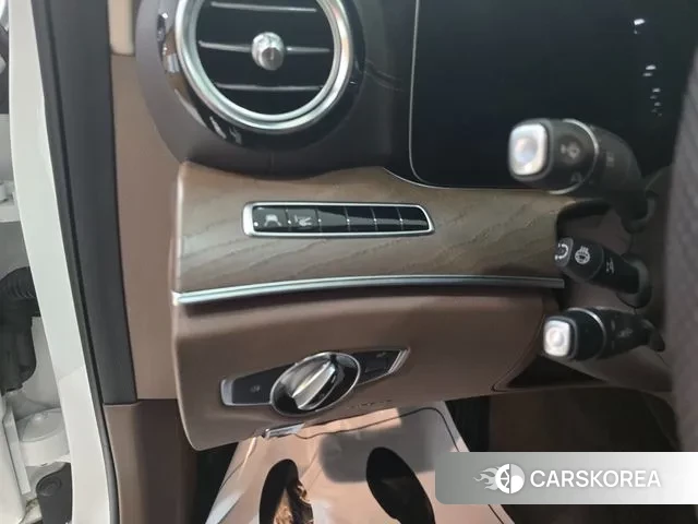 Mercedes-Benz E-Class W213 2018 Белый из Кореи, фото 5