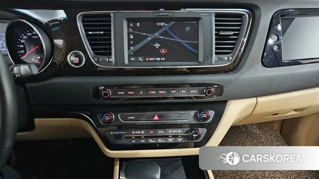 Kia The New Carnival 2018 Белый из Кореи, фото 5