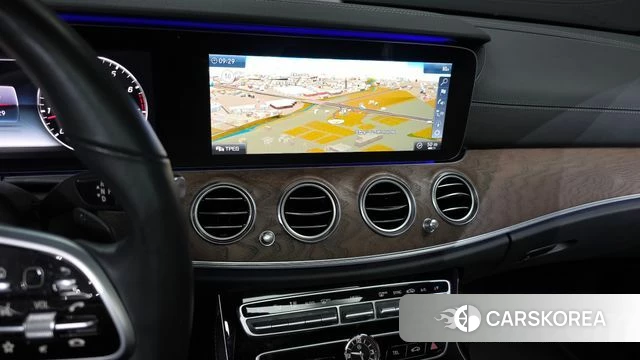 Mercedes-Benz E-Class W213 2018 Серый из Кореи, фото 5