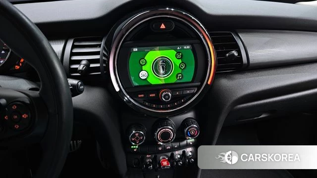 Mini Cooper 2020 Зеленый из Кореи, фото 5