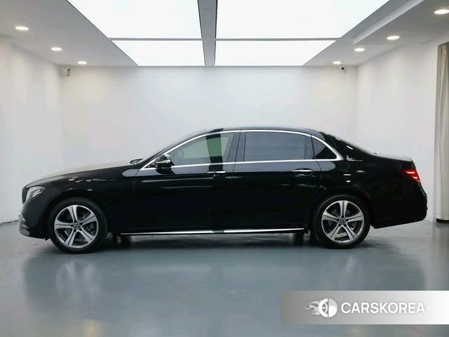 Mercedes-Benz E-class 2020 Черный из Китая, фото 5