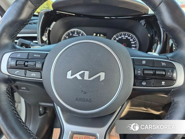 Kia K5 3rd generation 2022 Белый из Кореи, фото 5