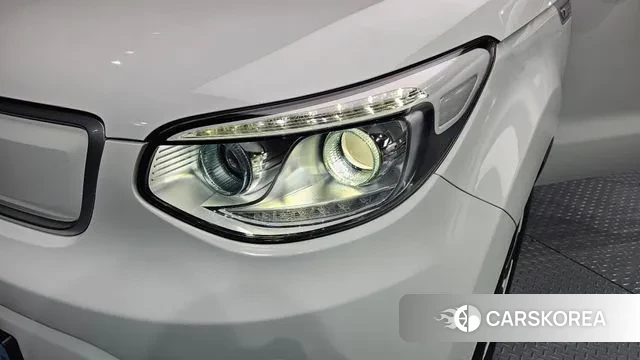 Kia Soul EV 2018 Белый из Кореи, фото 5