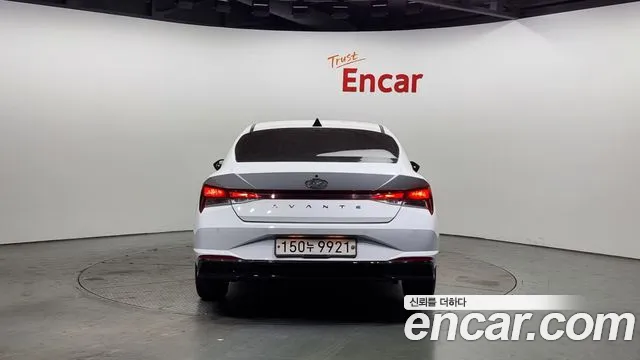 Hyundai Avante Hybrid (CN7) 2022 Белый из Кореи, фото 5