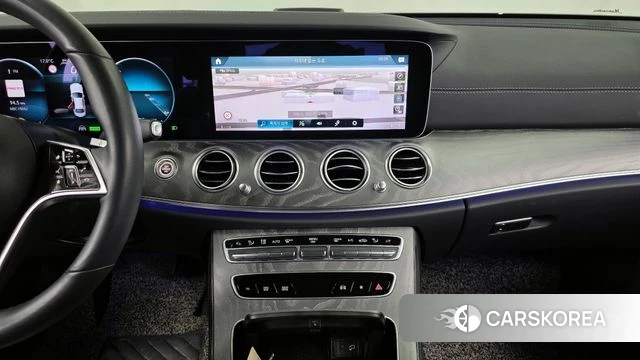 Mercedes-Benz E-Class W213 2022 Белый из Кореи, фото 5