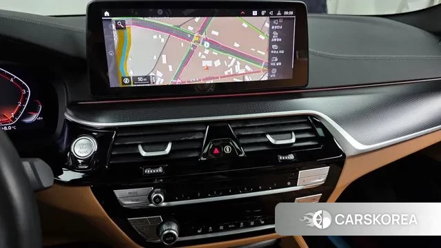 BMW 5 Series (G30) 2023 Черный из Кореи, фото 5