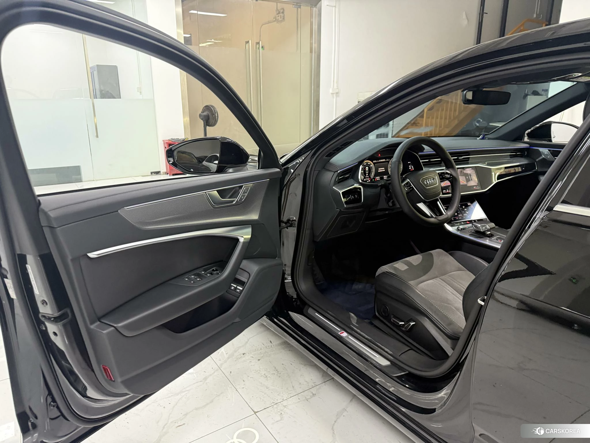Audi A6L PHEV 2022 Черный из Китая, фото 5