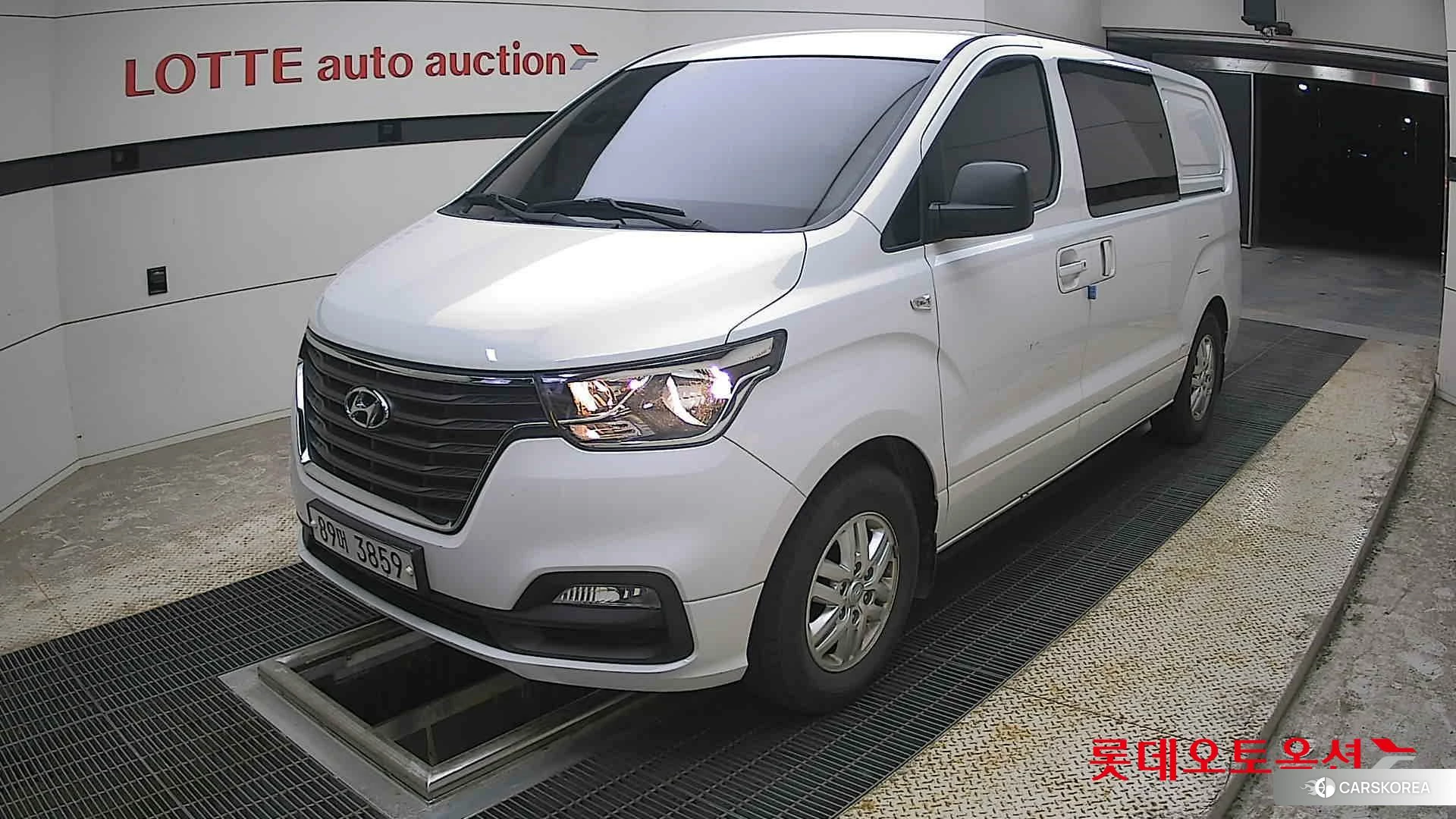 Hyundai Grand Starex 2021 Белый из Кореи, фото 5