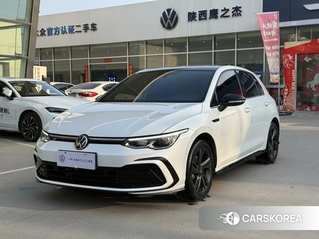 Volkswagen Golf 2024 Белый из Китая, фото 5
