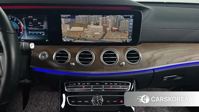 Mercedes-Benz E-Class W213 2019 Серебряный из Кореи, фото 5