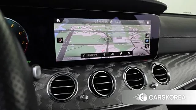 Mercedes-Benz E-Class W213 2022 Белый из Кореи, фото 5