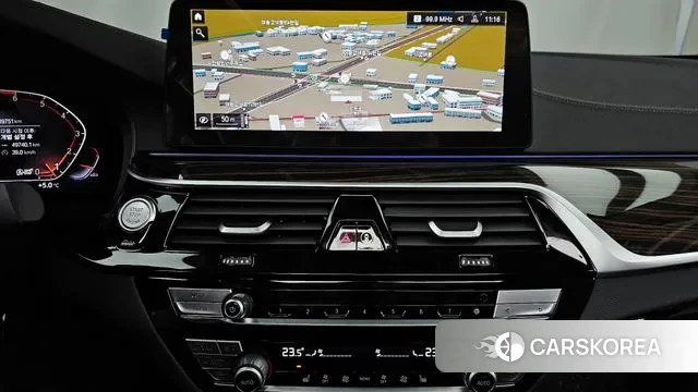 BMW 5 Series (G30) 2023 Серый из Кореи, фото 5