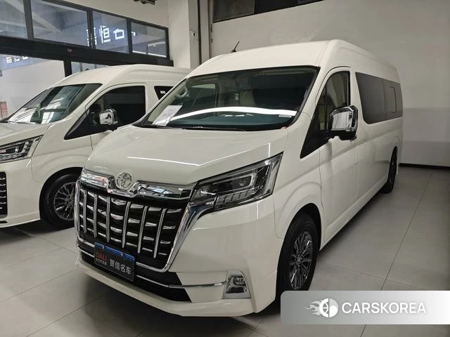 Toyota Hiace 2024 Белый из Китая, фото 5