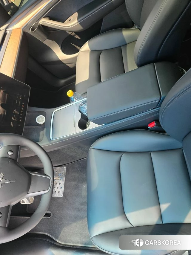 Tesla Model Y 2025 Серый из Кореи, фото 5
