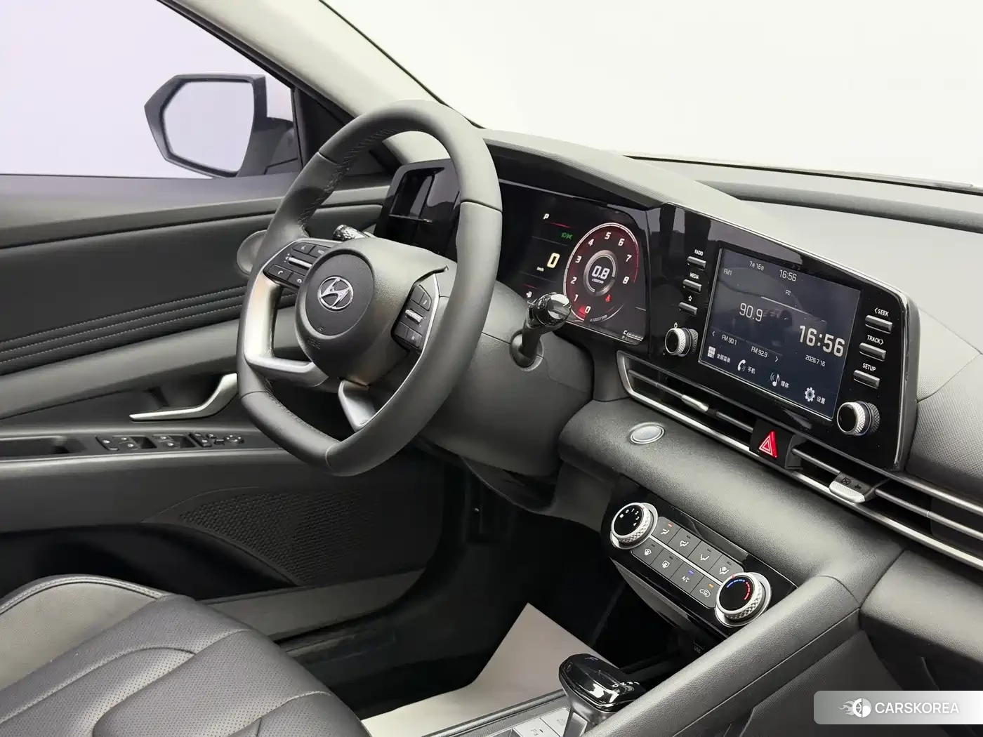 Hyundai Elantra 2023 Белый из Китая, фото 5