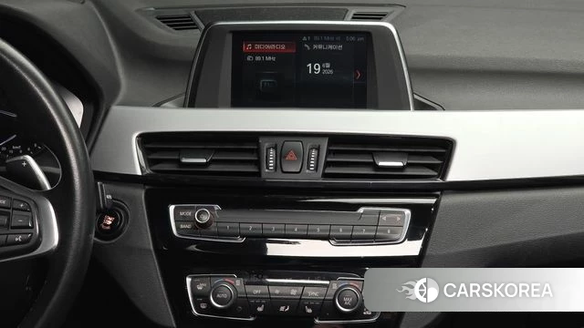 BMW X1 (F48) 2018 Белый из Кореи, фото 5