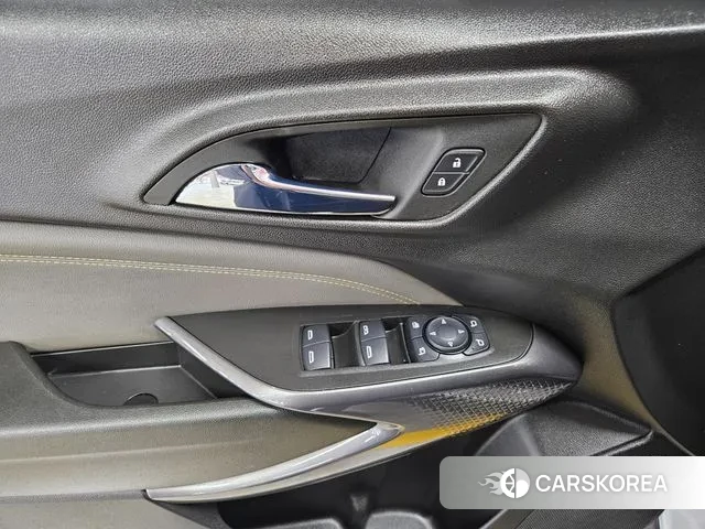 Chevrolet (GM Daewoo) Trax Crossover 2023 Белый из Кореи, фото 5