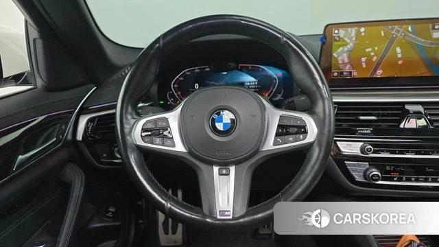 BMW 5 Series (G30) 2022 Белый из Кореи, фото 5