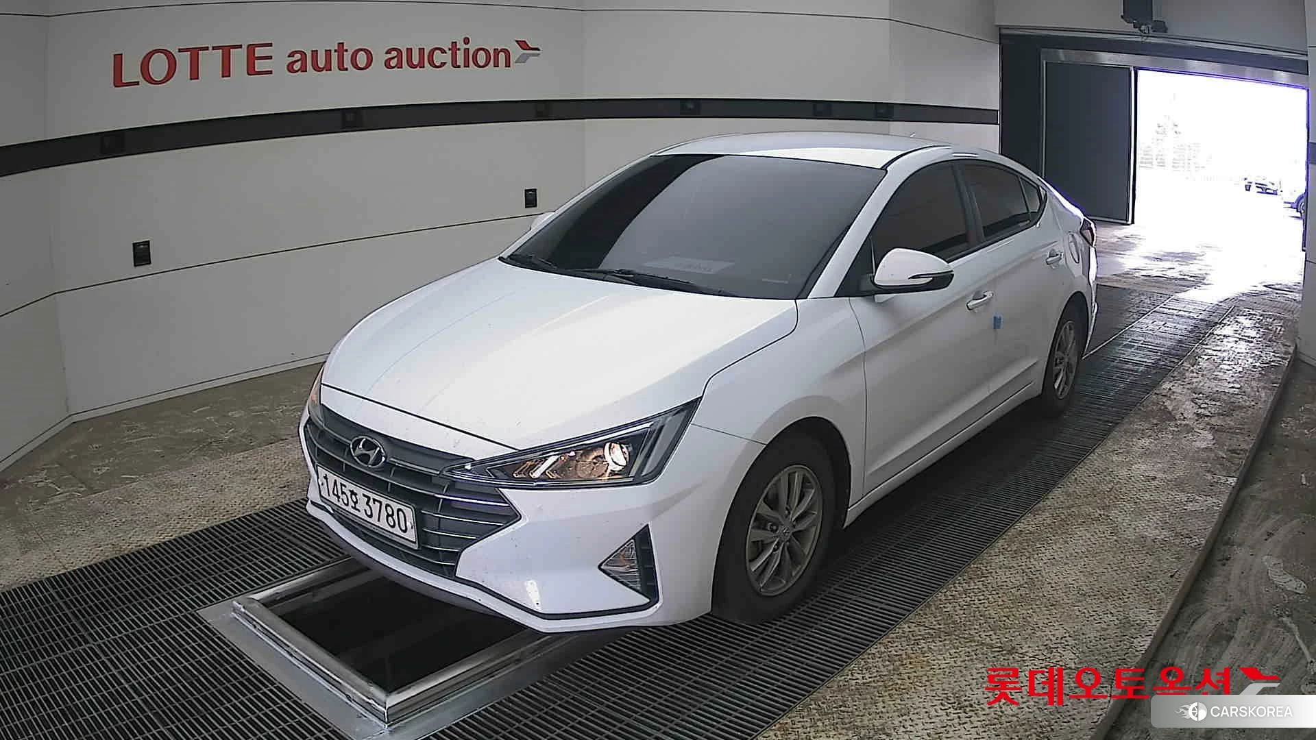 Hyundai Avante 2020 Polar White из Кореи, фото 5