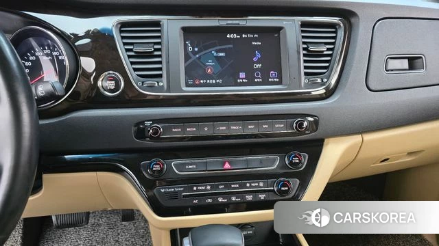 Kia The New Carnival 2018 Белый из Кореи, фото 5