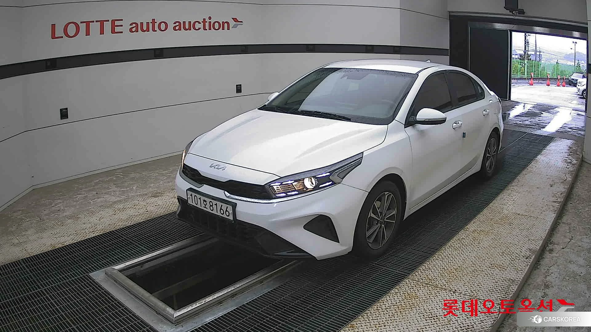 Kia K3 2022 Белый из Кореи, фото 5