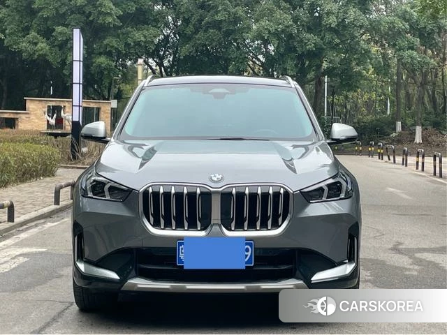 BMW X1 2023 Серебристо-серый из Китая, фото 5