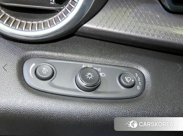 Chevrolet (GM Daewoo) Trax Crossover 2023 Серебристо-серый из Кореи, фото 5