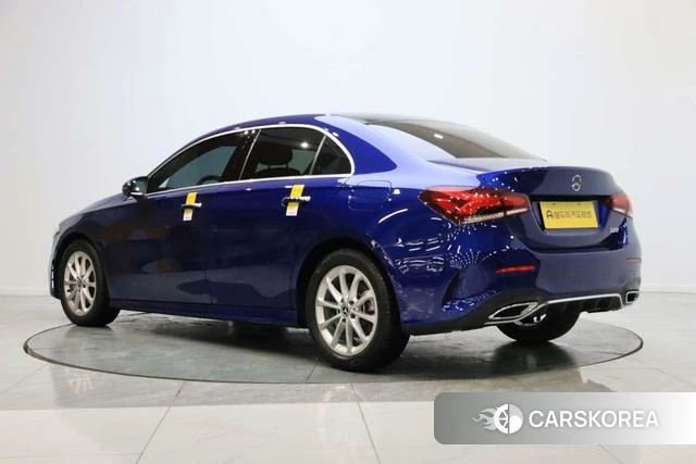 Mercedes-Benz Class A 2022 Синий из Китая, фото 5