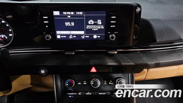 Kia Carnival 4th generation 2022 Белый из Кореи, фото 5