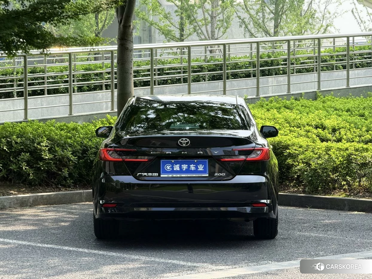 Toyota Camry 2024 Черный из Китая, фото 5