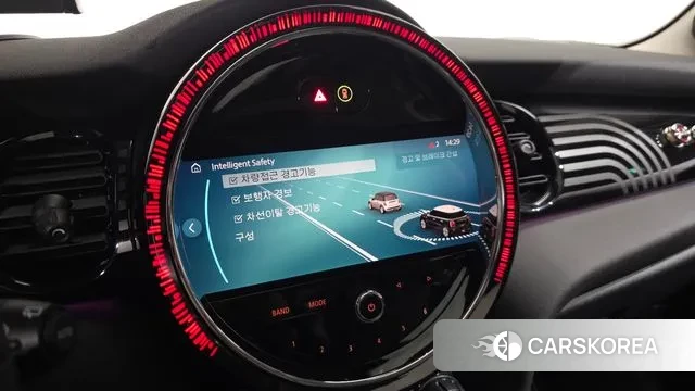 Mini Cooper S 2023 Цвет галактики из Кореи, фото 5