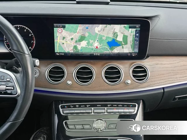 Mercedes-Benz E-Class W213 2019 Серебряный из Кореи, фото 5