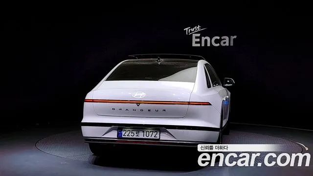 Hyundai Grandeur (GN7) 2023 Белый из Кореи, фото 5