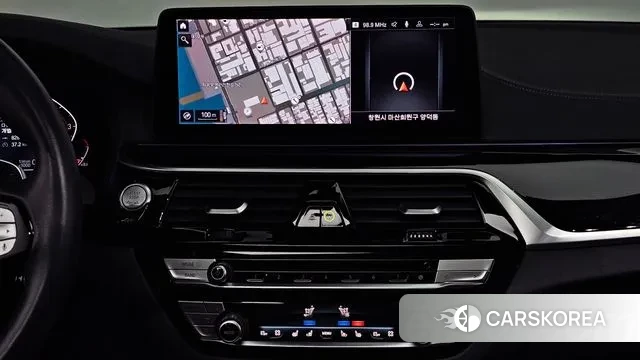 BMW 5 Series (G30) 2021 Белый из Кореи, фото 5