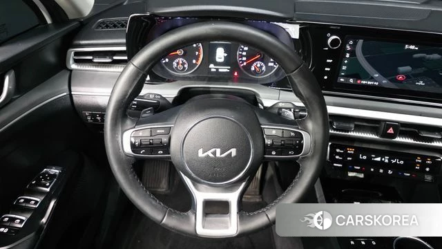 Kia K5 3rd generation 2022 Белый из Кореи, фото 5