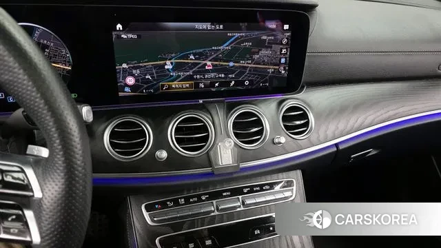 Mercedes-Benz E-Class W213 2023 Белый из Кореи, фото 5