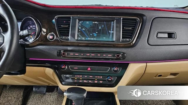 Kia The New Carnival 2019 Белый из Кореи, фото 5