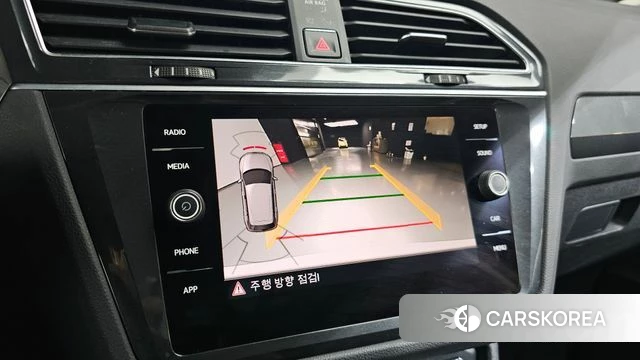 Volkswagen Tiguan second Generation 2018 Белый из Кореи, фото 5