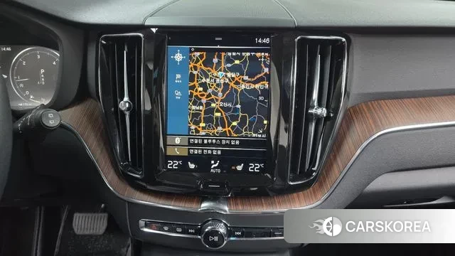 Volvo XC60 second Generation 2018 Белый из Кореи, фото 5