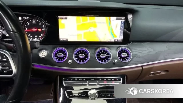 Mercedes-Benz E-Class W213 2018 Белый из Кореи, фото 5