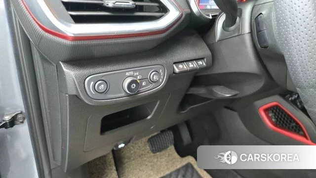 Chevrolet (GM Daewoo) Trailblazer 2021 Серебристо-серый из Кореи, фото 5