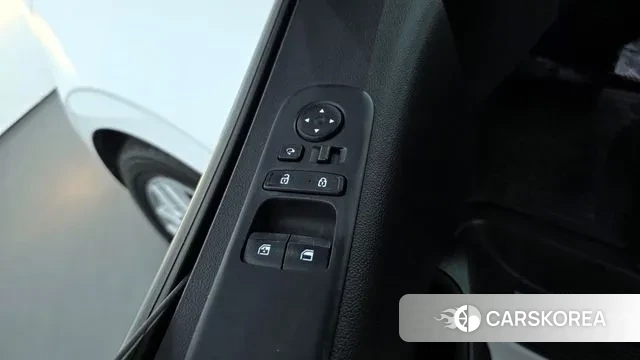 Hyundai Staria 2022 Белый из Кореи, фото 5